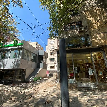 Central Welcoming Apartment In تيرانا المظهر الخارجي الصورة