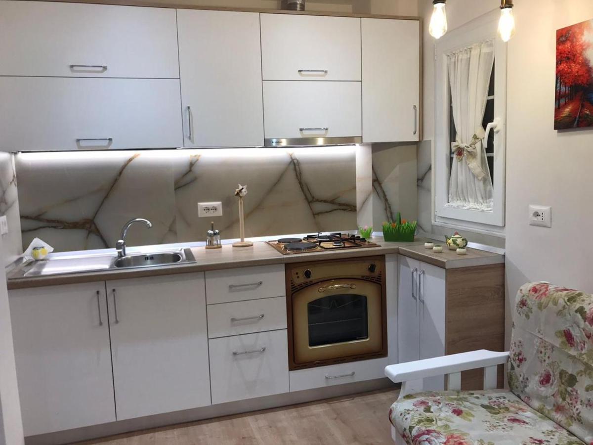 Central Welcoming Apartment In تيرانا المظهر الخارجي الصورة