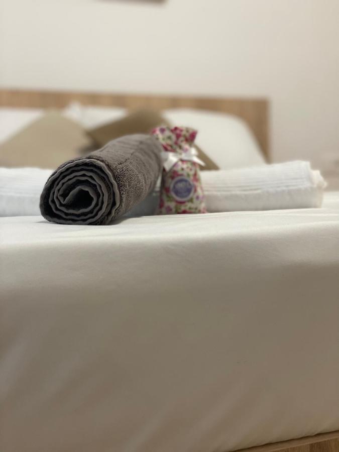 Central Welcoming Apartment In تيرانا المظهر الخارجي الصورة