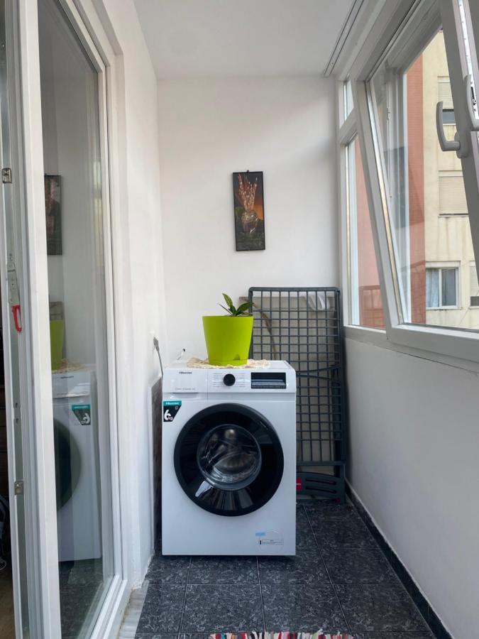 Central Welcoming Apartment In تيرانا المظهر الخارجي الصورة