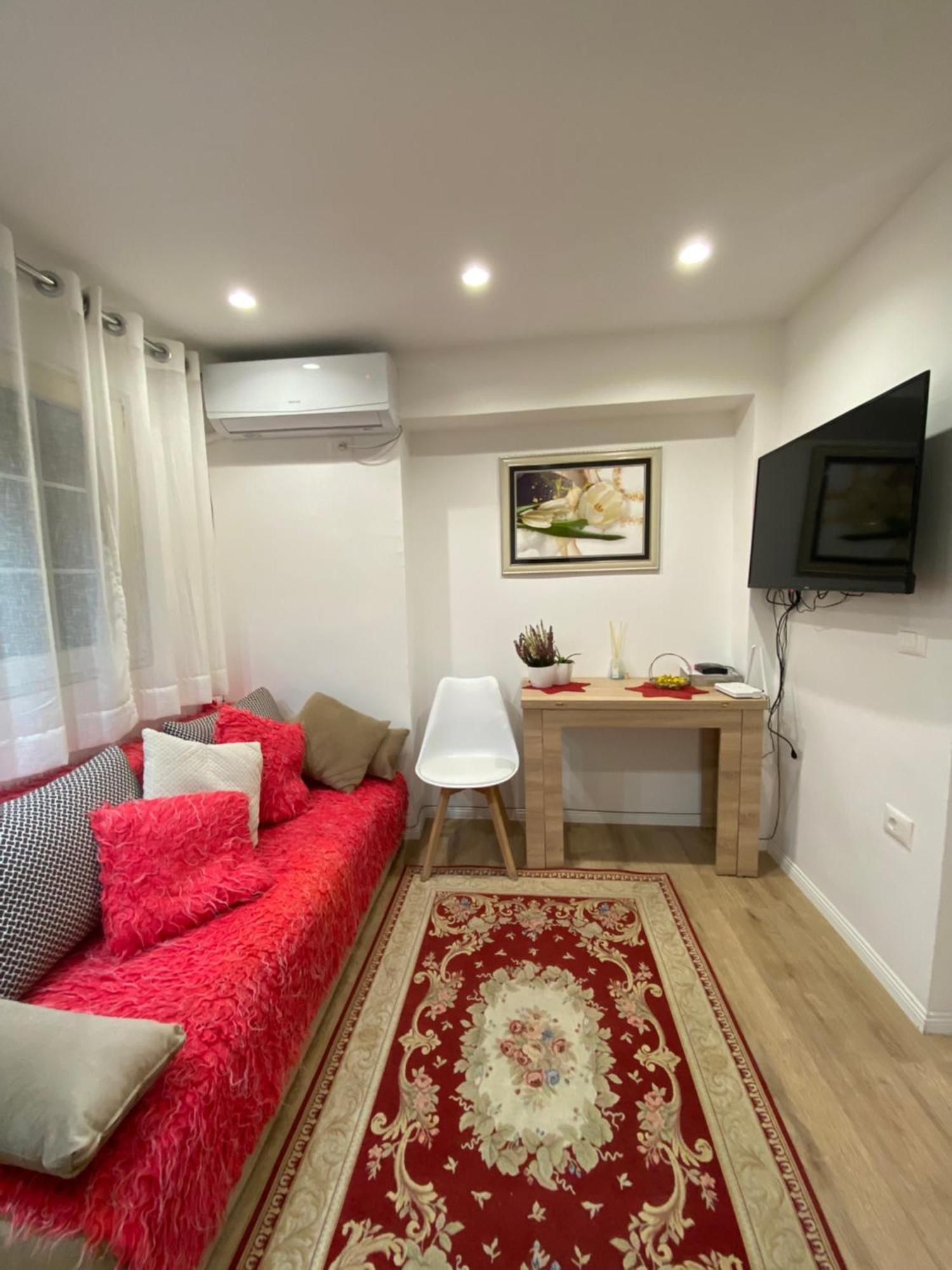 Central Welcoming Apartment In تيرانا المظهر الخارجي الصورة