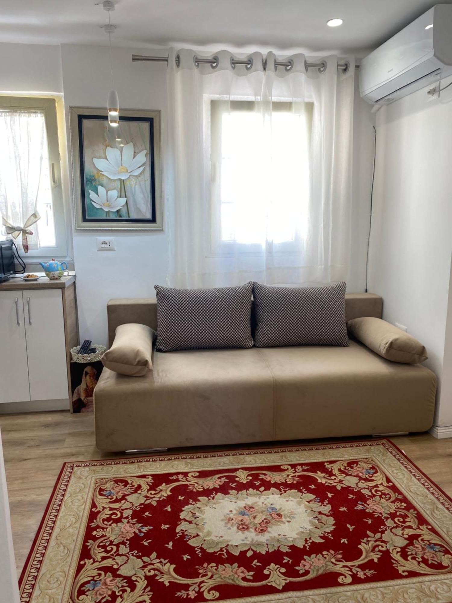 Central Welcoming Apartment In تيرانا المظهر الخارجي الصورة