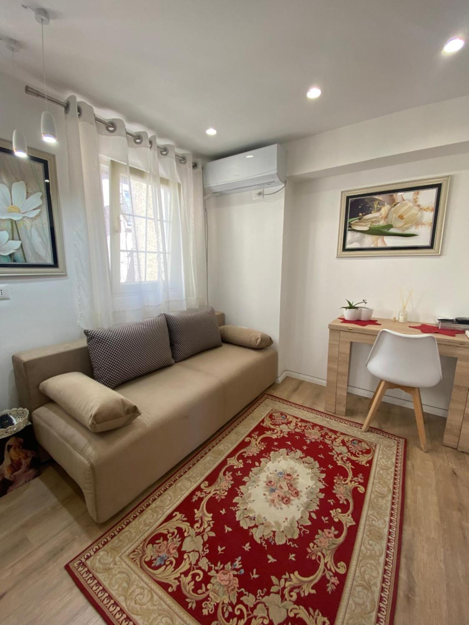 Central Welcoming Apartment In تيرانا المظهر الخارجي الصورة