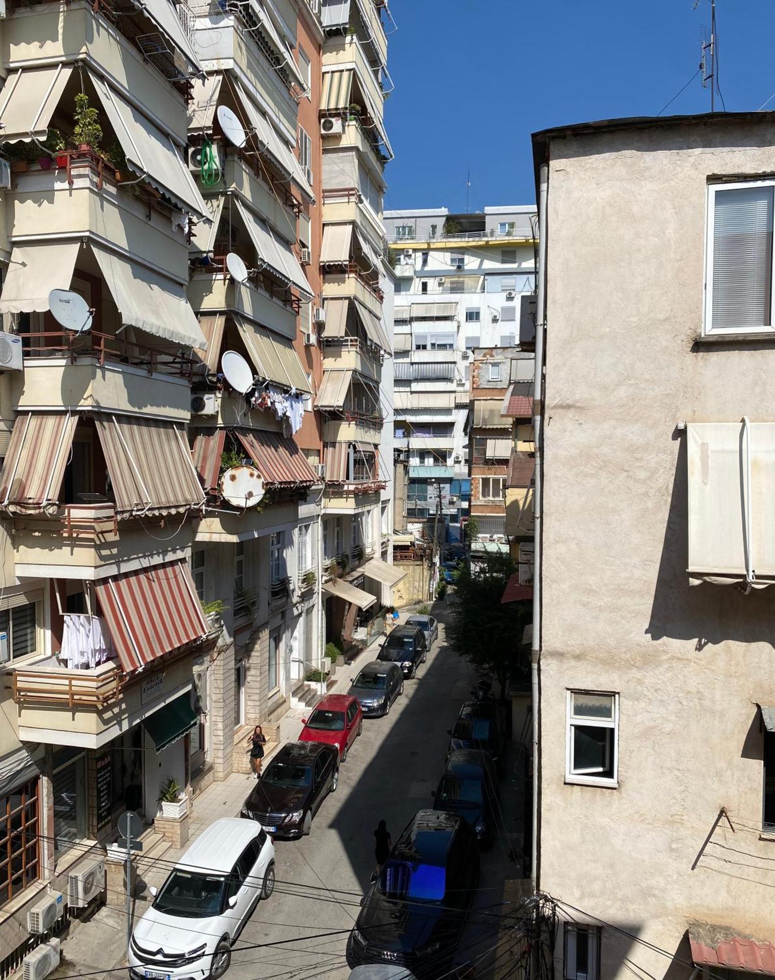 Central Welcoming Apartment In تيرانا المظهر الخارجي الصورة